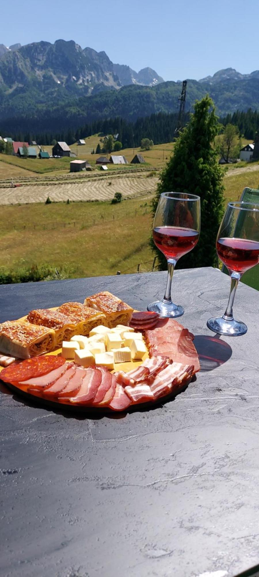 Durmitorske Vile Žabljak Rum bild